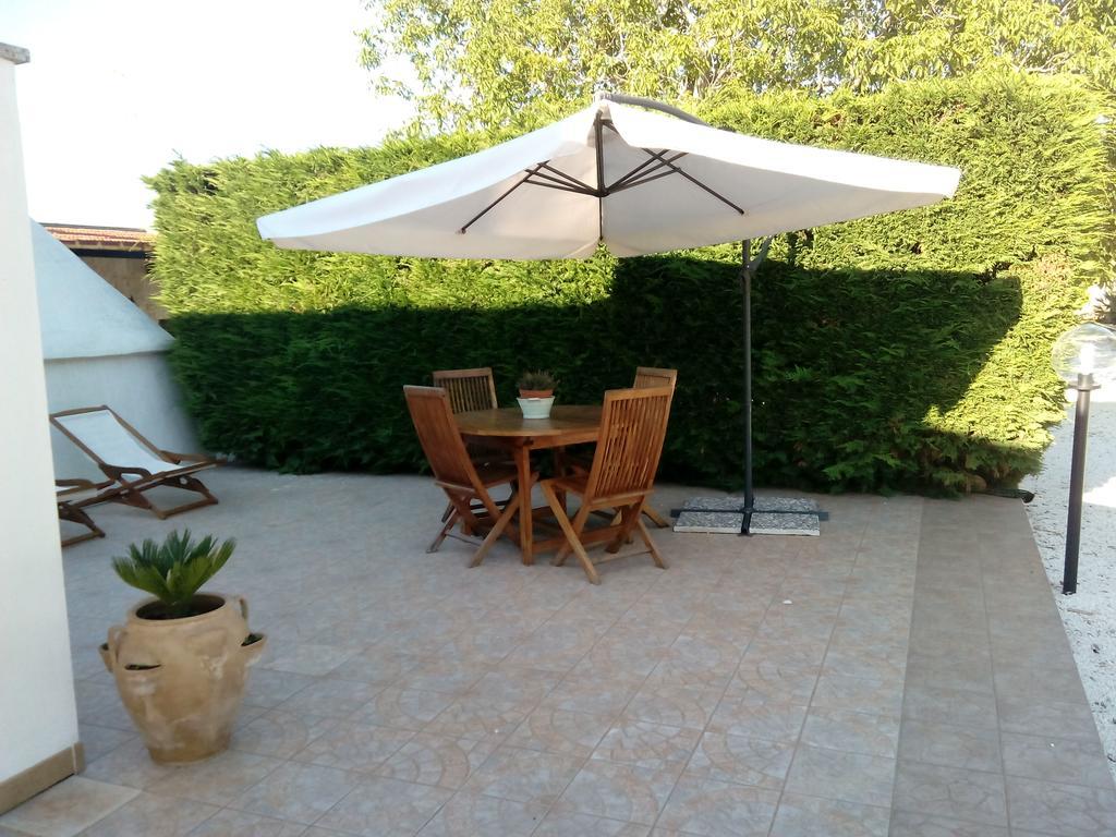 Trulli Sarmenzanello Apartment Noci Exterior photo